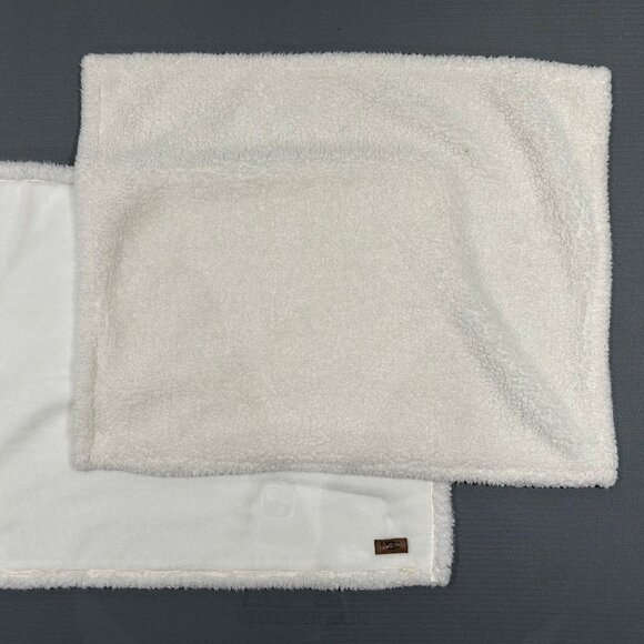 2 x UGG brand Queen size pillow shams - Sherpa/Microfiber - Picture 1 of 4